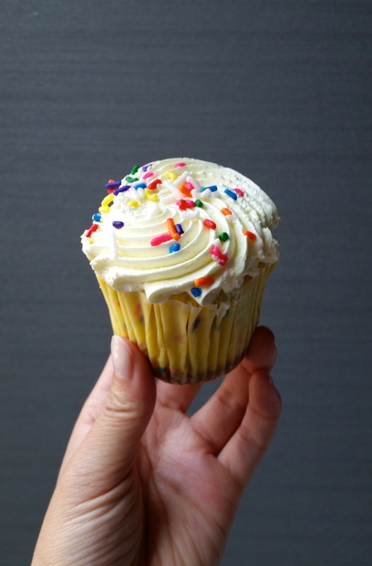 Chicago Cupcake Birthday Cake