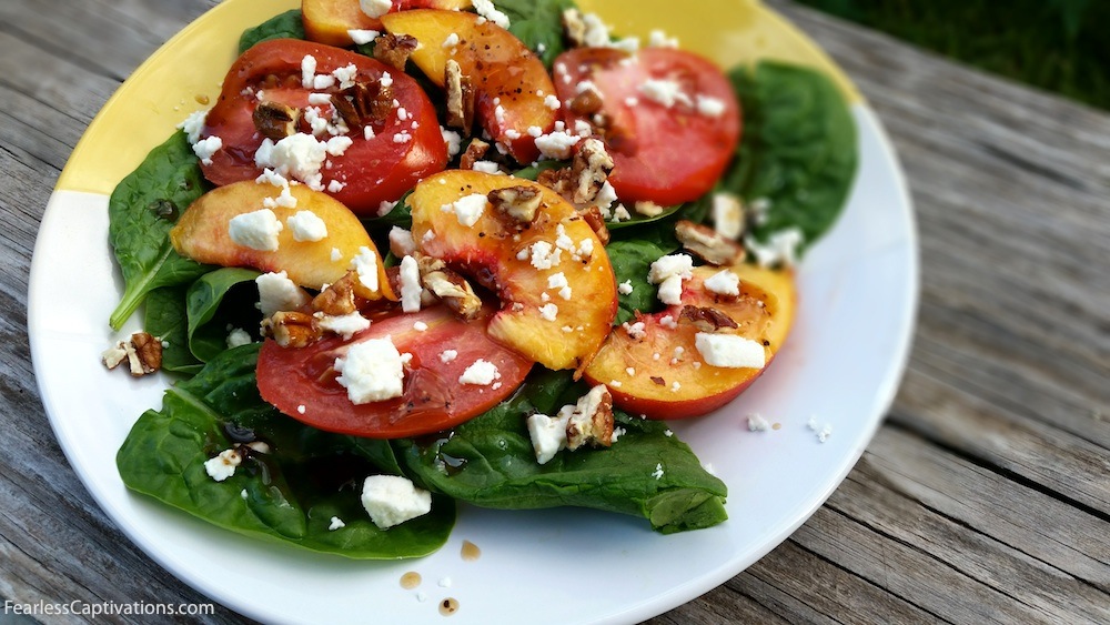 Peach Salad with Spinach and Tomatoes | Fearless Captivations