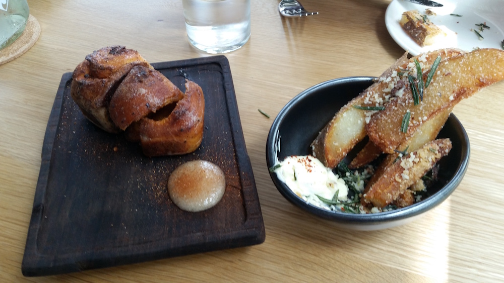 Appetizers at Boiler Nine: Beer Bread and Steak Fries