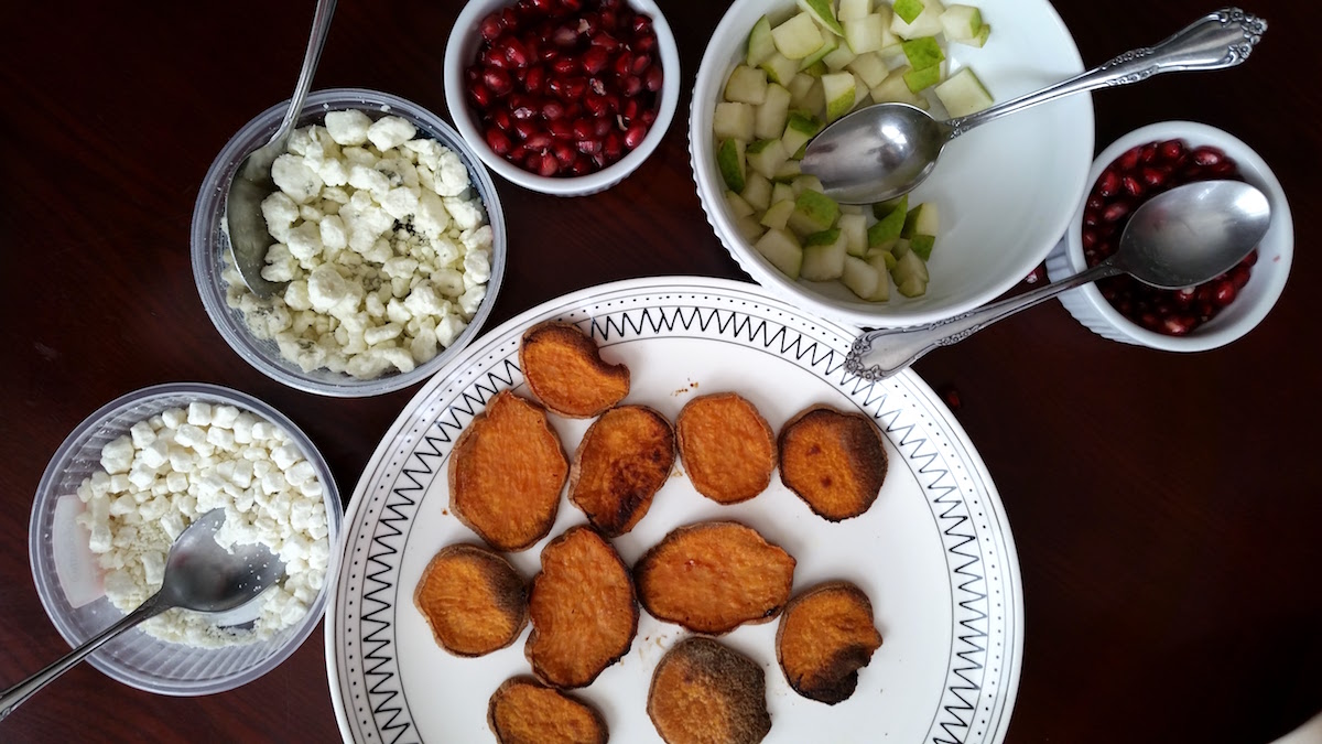 copper-and-greenery-holiday-brunch-sweet-potato-crostini-diy