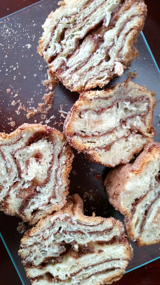 copper-and-greenery-holiday-cinnamon-rolls