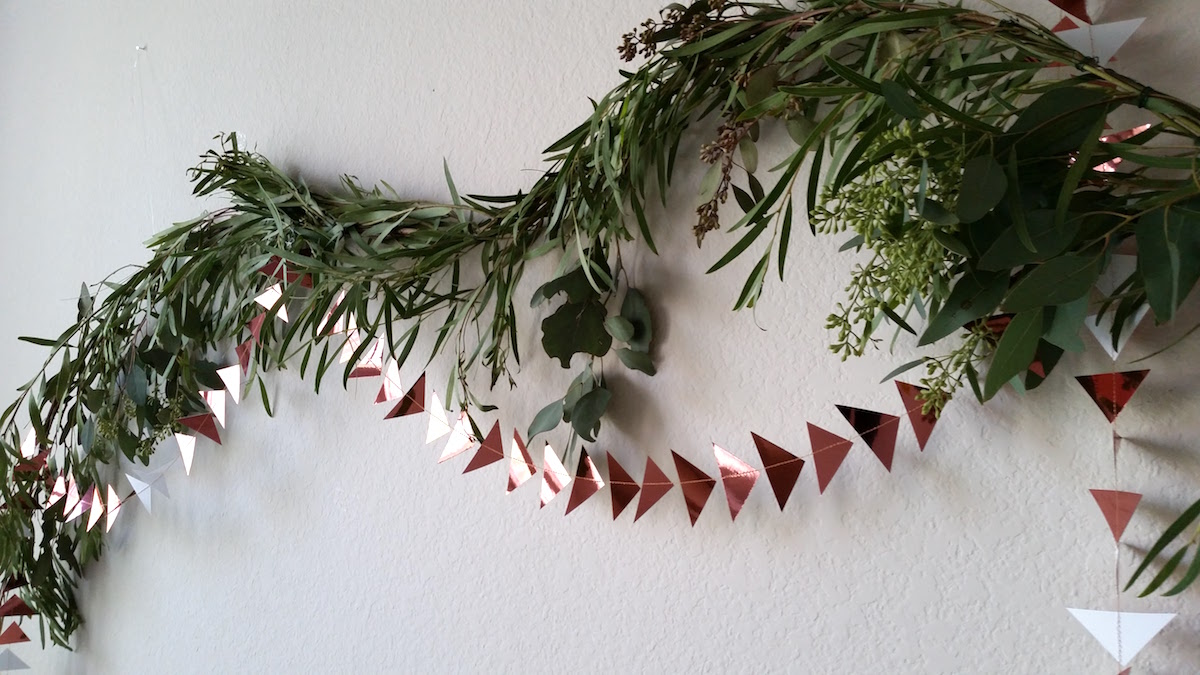 copper-and-greenery-holiday-party-garland