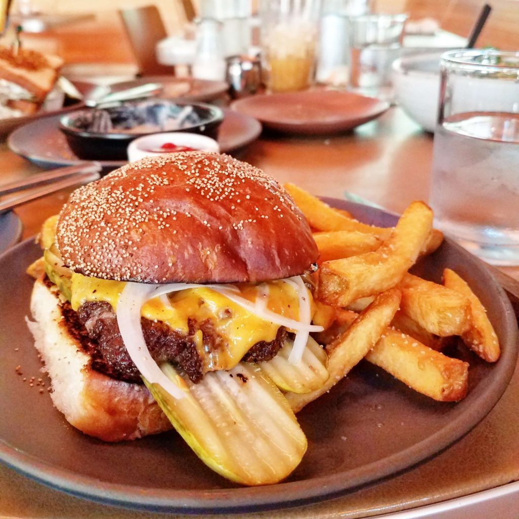 Carpenters Hall Hotel Burger